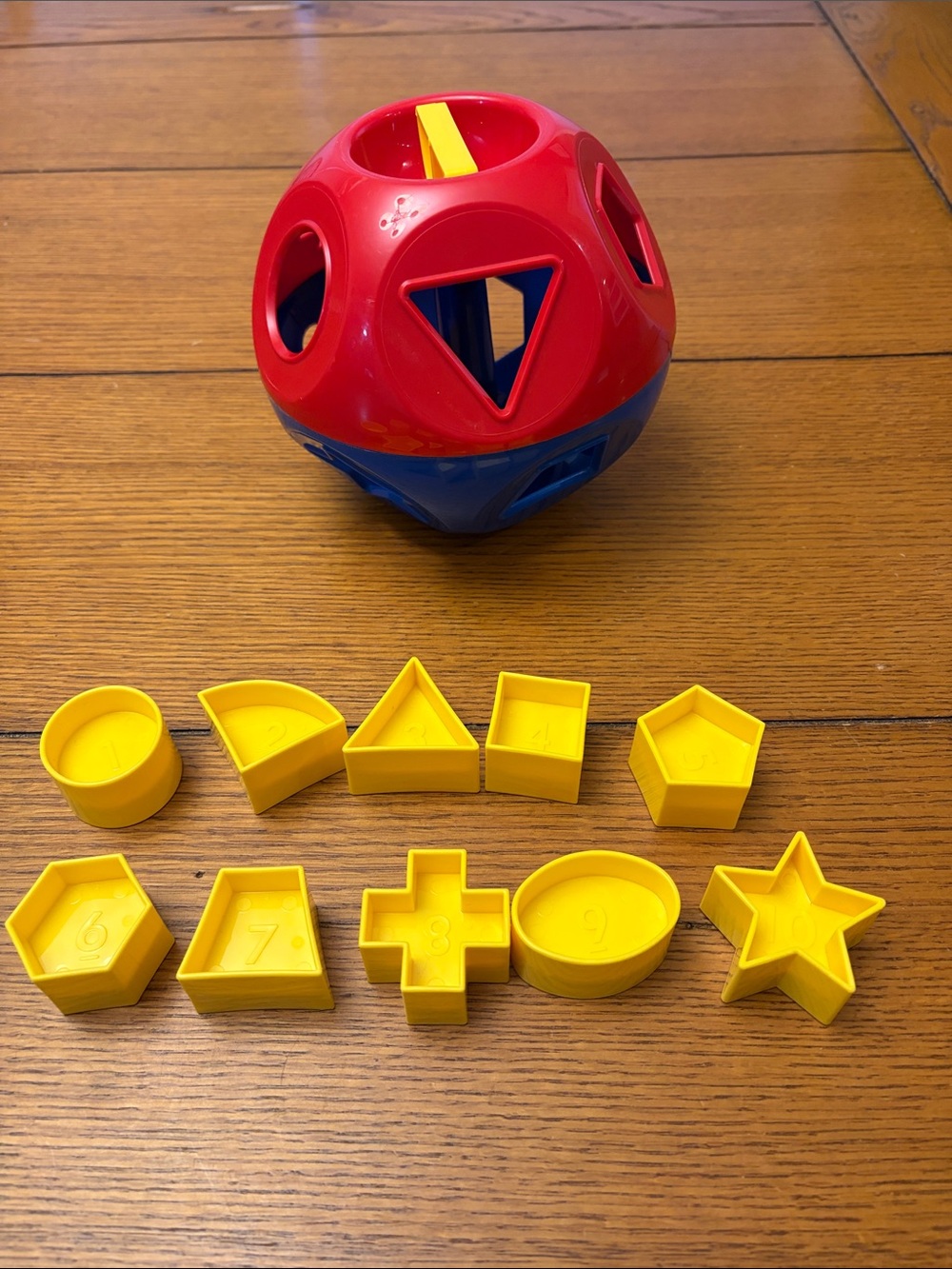 Tupperware Shape Sorter Toy - Picture 3 of 3